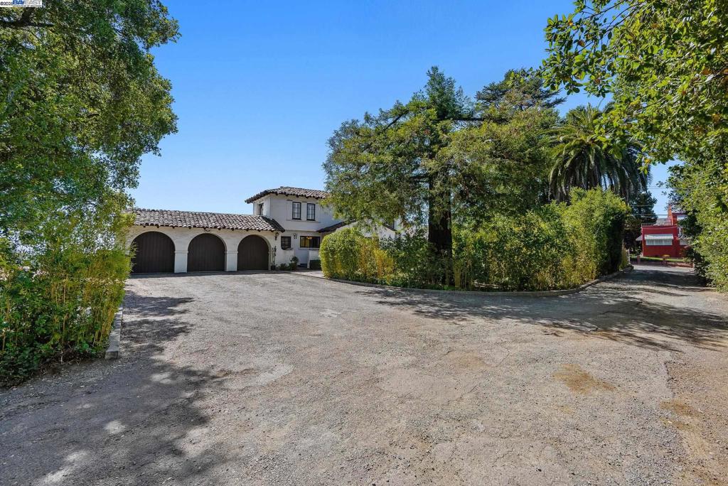 MISSION FOOTHILL - Residential