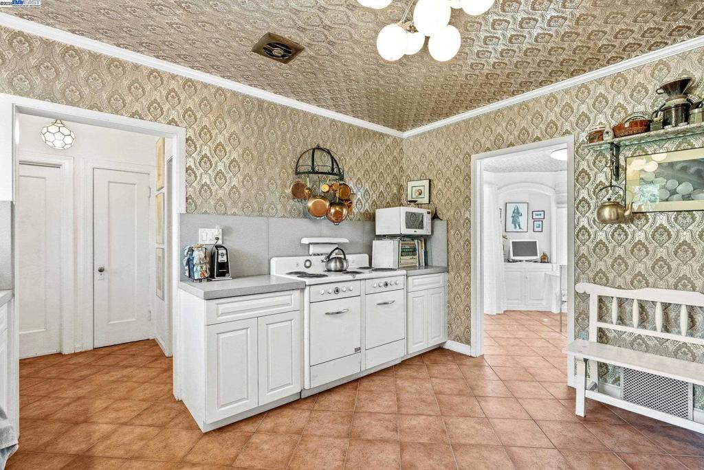 MISSION FOOTHILL - Residential