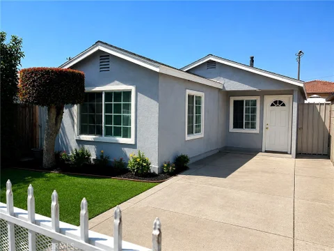 8215 Elburg Street, Paramount, CA 90723 - MLS#: OC26101274