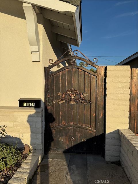 16546 Hart Circle Huntington Beach CA 92647