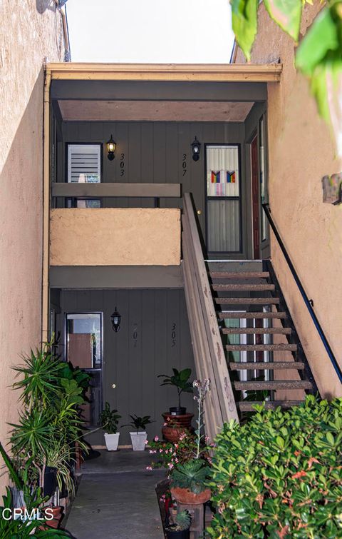 Photo of 307 Oakwood Street, Ventura, CA 93001 (MLS # V1-33721)