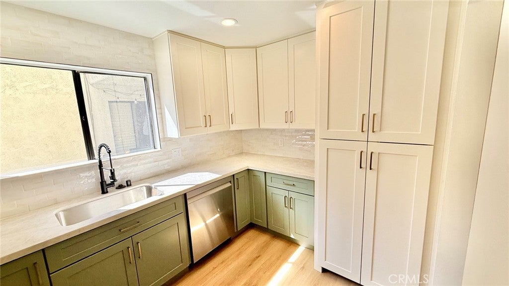 225 N Rose Street 104