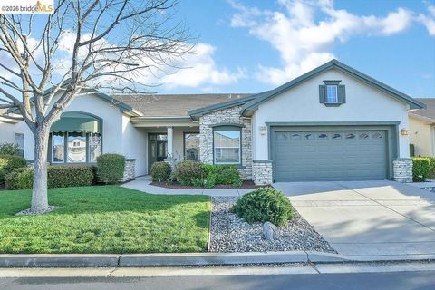 Photo of 1503 Bismarck Ln Ln, Brentwood, CA 94513 (MLS # 41126886)