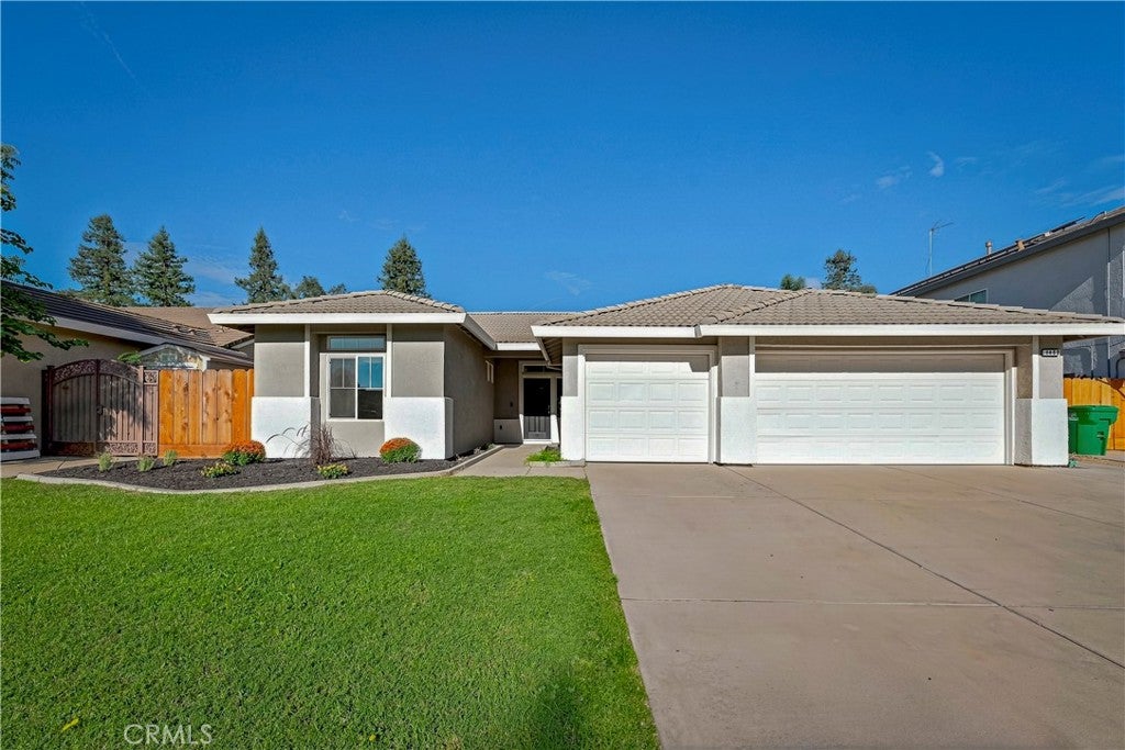 Photo of 1453 Augusta LN, Atwater, CA 95301 (MLS # MC26196306)