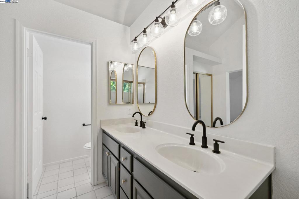 ROSE PARK - Residential Lease