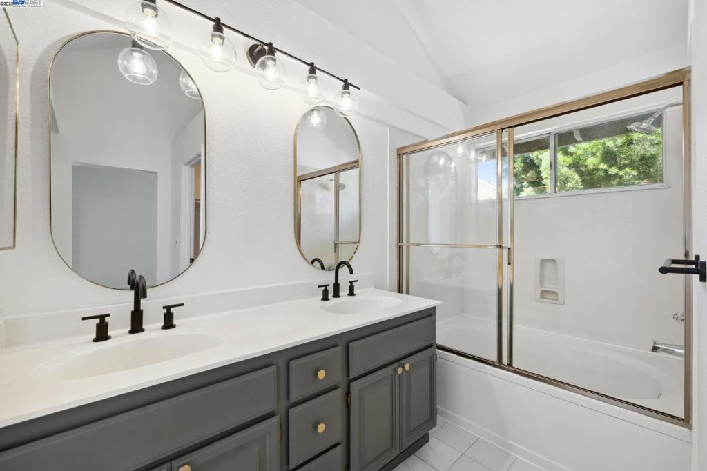 ROSE PARK - Residential Lease