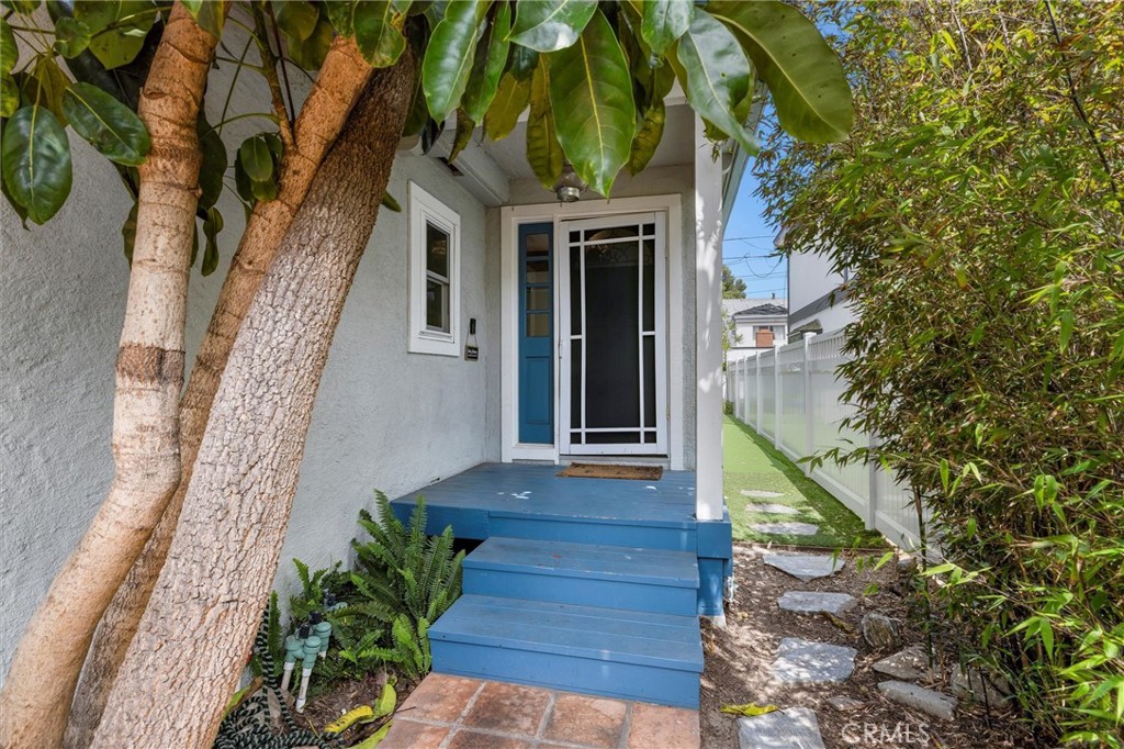 3528 Pacific Avenue