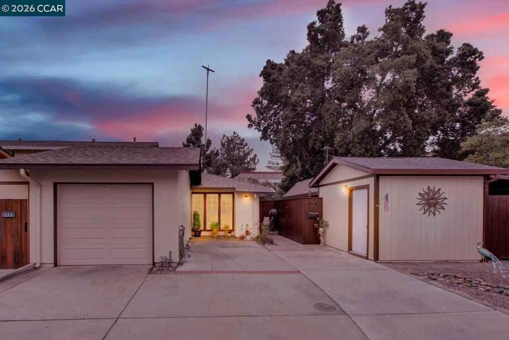 6472 Trinidad Dr DR