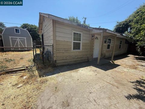 Photo of 2336 E Alpine Ave Ave, Stockton, CA 95205 (MLS # 41121283)