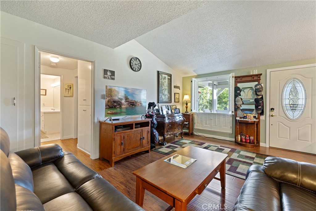 19211 Avenue Of The Oaks A