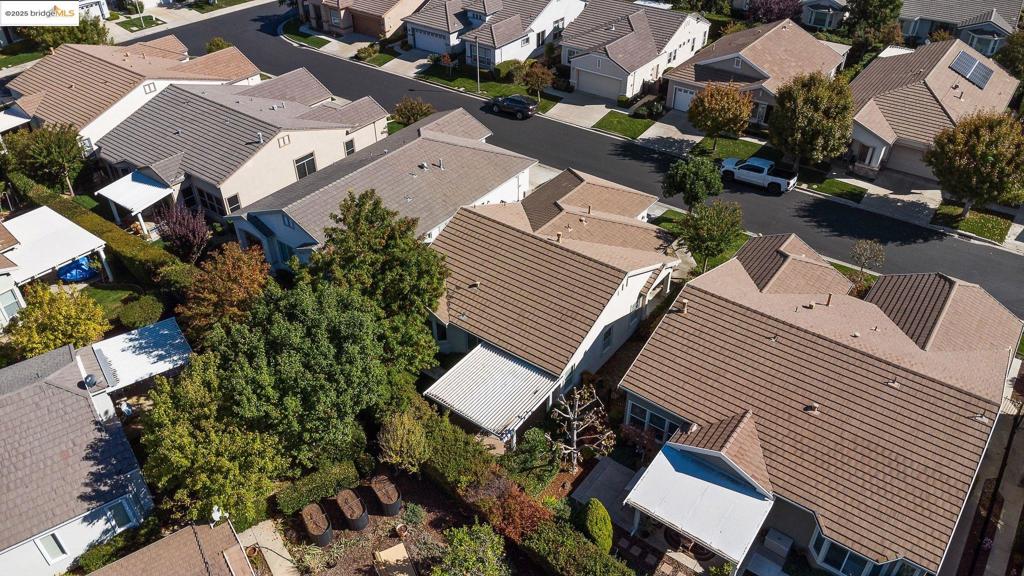 SUMMERSET - Residential