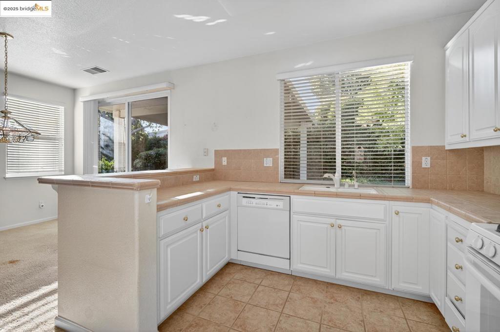 SUMMERSET - Residential