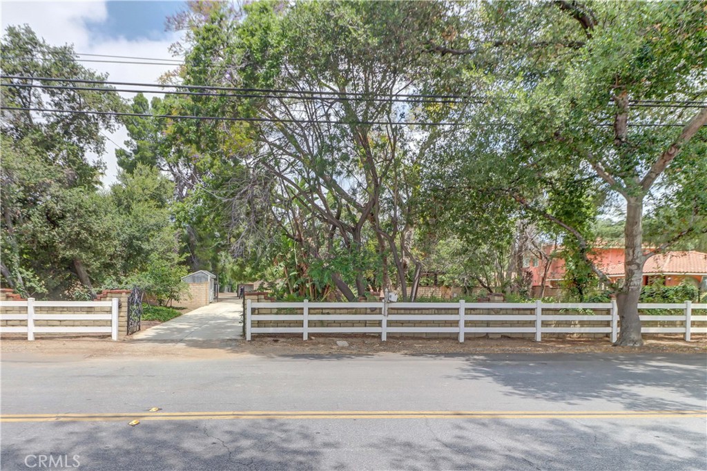 435 E Baseline Road