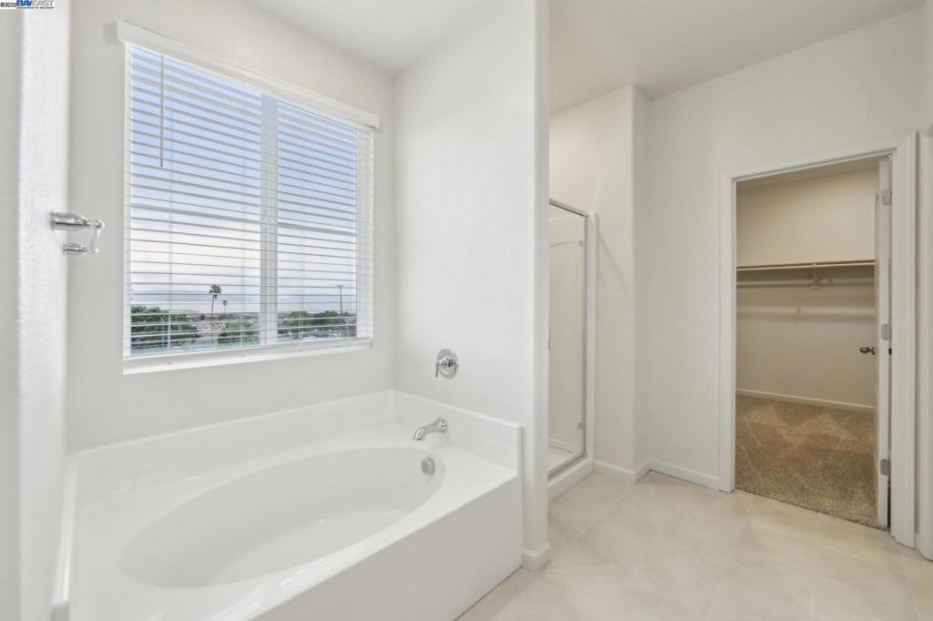 BAYVIEW - Residential