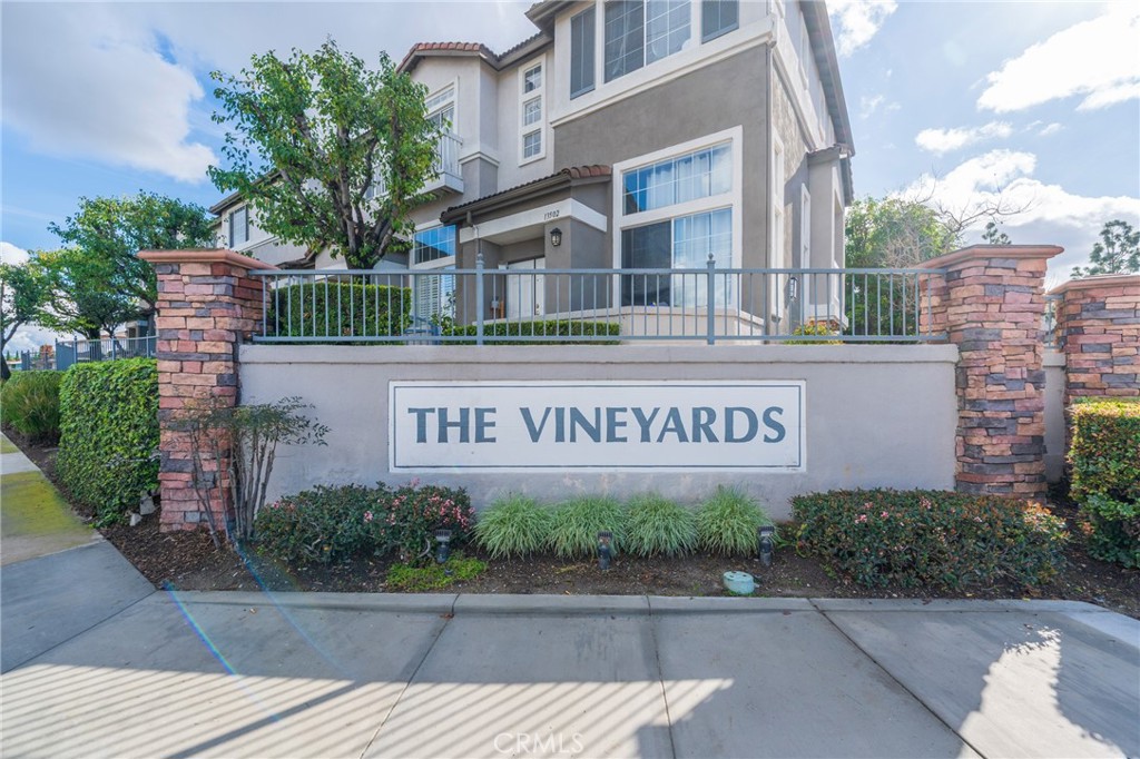 13535 Cobblestone Ln