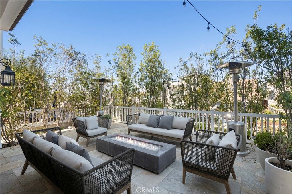 Photo of 718 Poinsettia Ave, Corona Del Mar, CA 92625 (MLS # NP26063368)