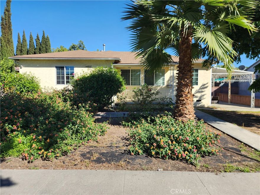 LOCATION LOCATION LOCATION . . . Great home in great neighborhood; needs some TLC; Walking Distance from Park. Formal living room and dining room; extra-large kitchen with granite; dual pane windows, cooper plumbing; huge backyard with plenty of room to add on and detached 2-car garage.