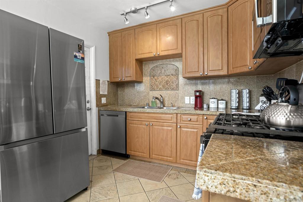 Ocean Beach - Residential Lease
