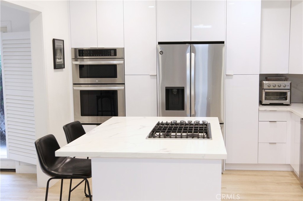 2406 Huntington Lane B