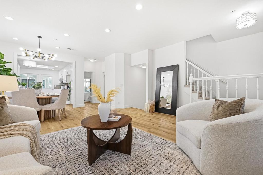 939 La Mesa Terrace C