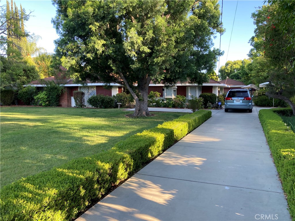 23540 Collins
