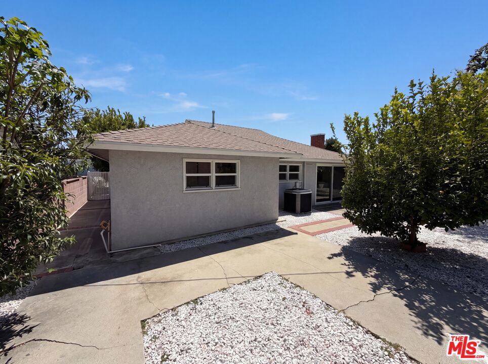 1007 E Citrus Edge Street
