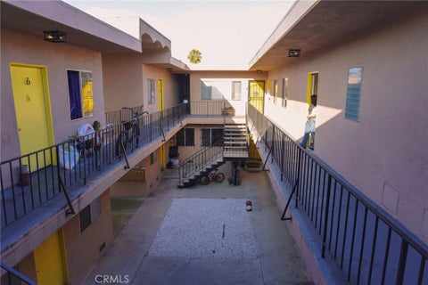 Photo of 1639 S Hobart BLVD, Los Angeles, CA 90006 (MLS # CV26204221)
