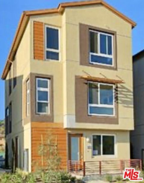 Photo of 2581 Arvia Street #5, Los Angeles, CA 90065 (MLS # 25561089) Photo of 2581 Arvia Street #5, Los Angeles, CA 90065 (MLS # 25561089)