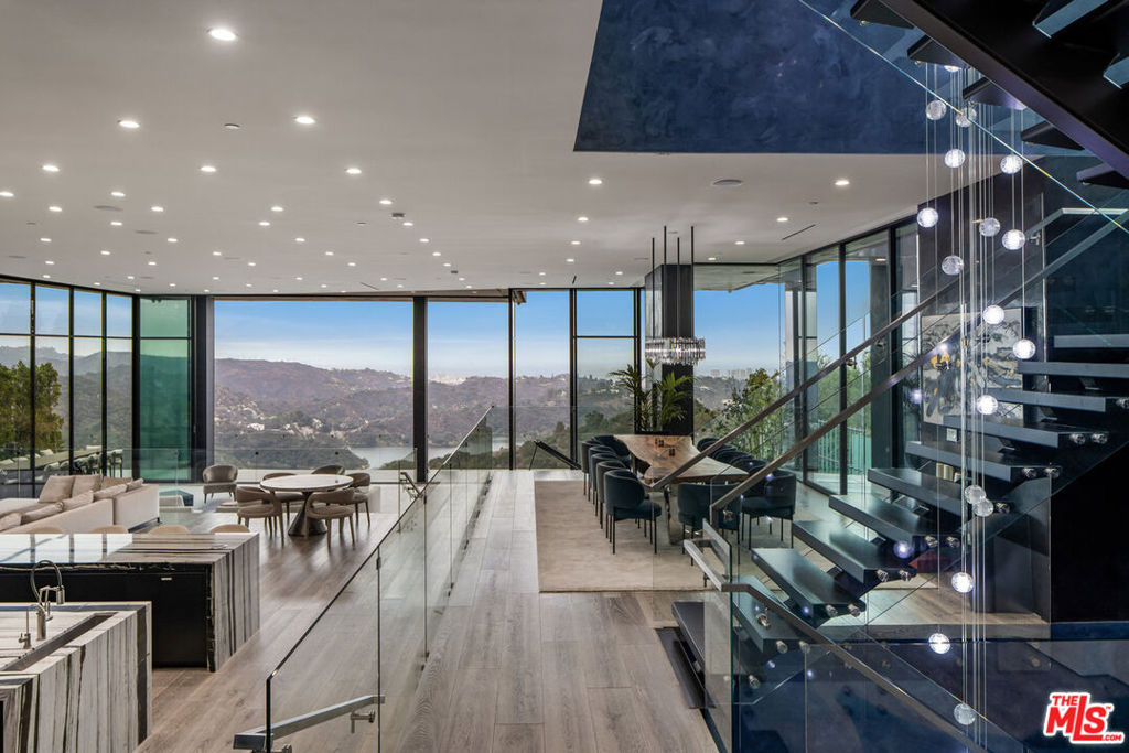 2304 Donella Circle