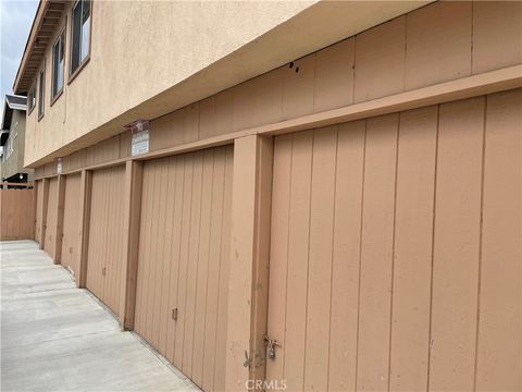 Photo of 988 Valencia Street #4, Costa Mesa, CA 92626 (MLS # OC26017397)