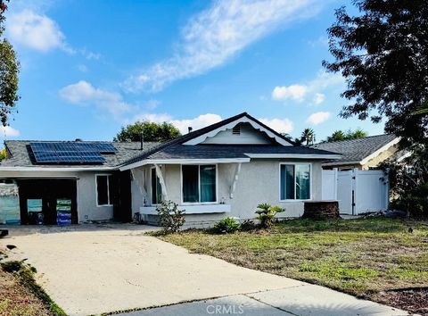 Photo of 1183 Woodrail Dr Dr, Vista, CA 92083 (MLS # PW26016030)