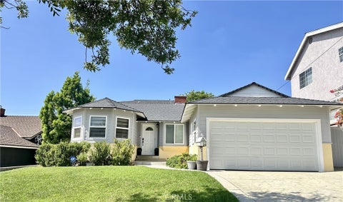Photo of 2649 N Parish PL, Burbank, CA 91504 (MLS # OC26203511)