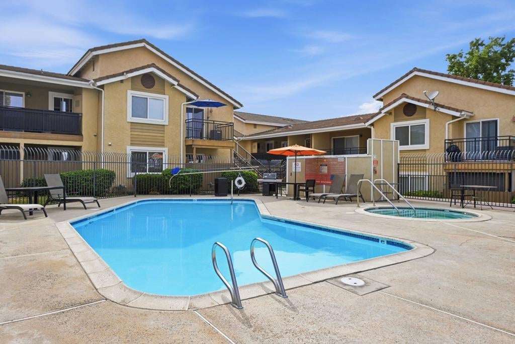495 San Pasqual Valley Road 152