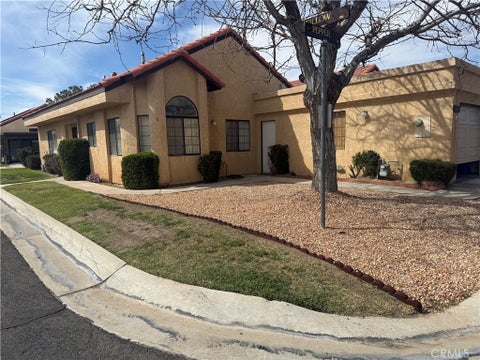 Photo of 11620 Pepper Ln, Apple Valley, CA 92308 (MLS # SB26153064)