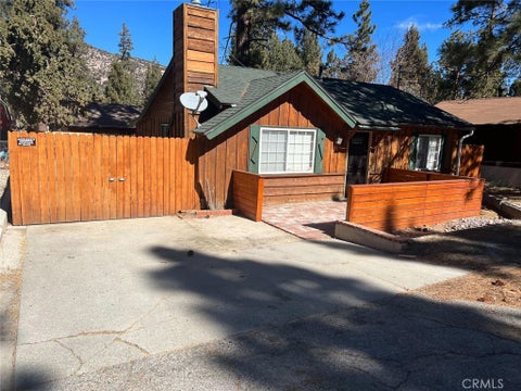 Photo of 609 Elysian BLVD, Big Bear City, CA 92314 (MLS # IG26213853)