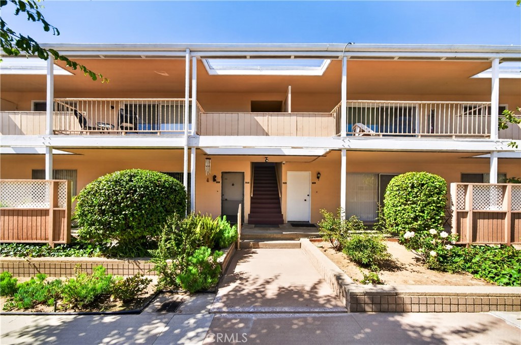 15312 S Normandie 207