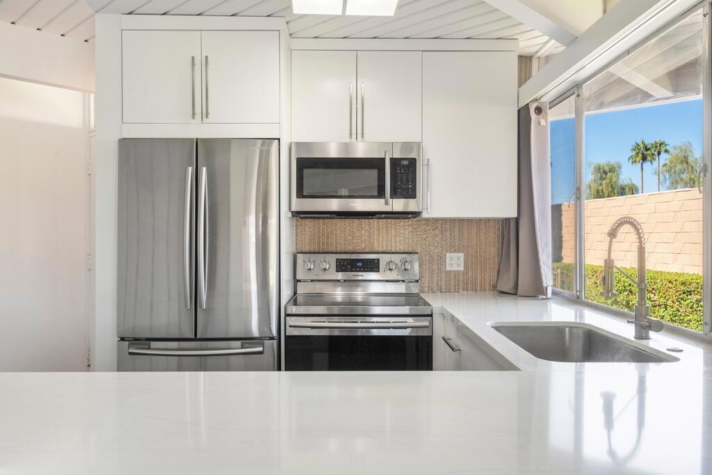 Sandpiper Palm Deser - Residential