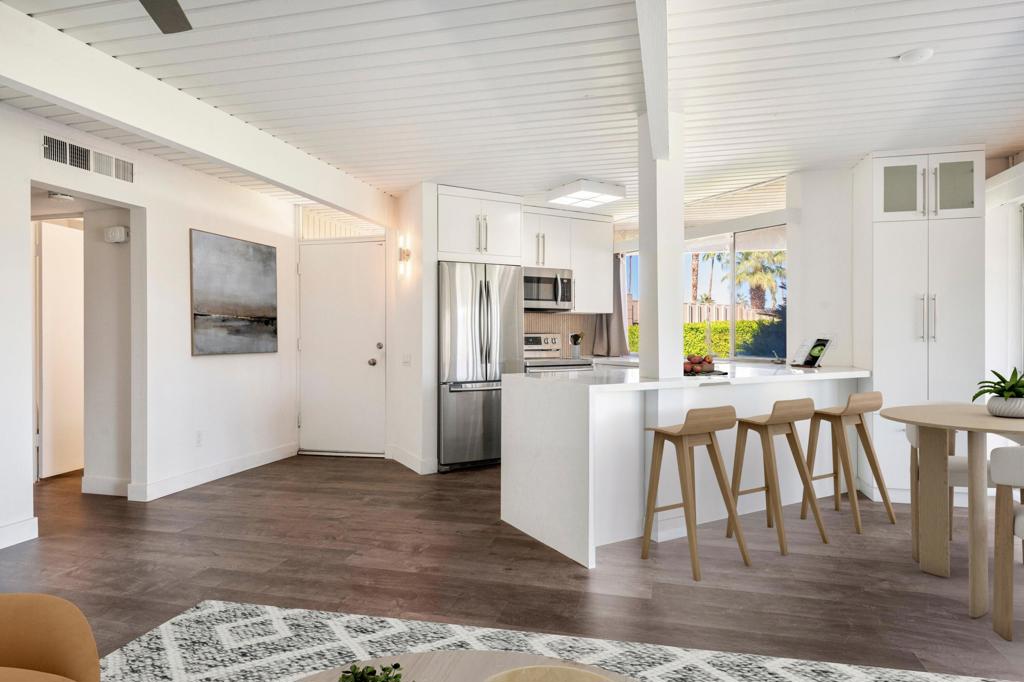 Sandpiper Palm Deser - Residential