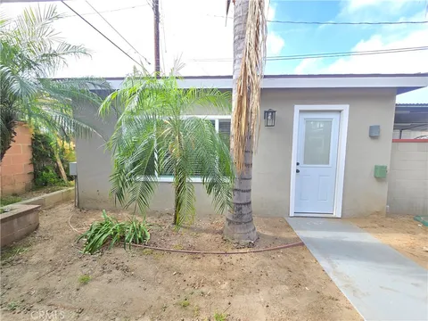 MLS: SR26121649