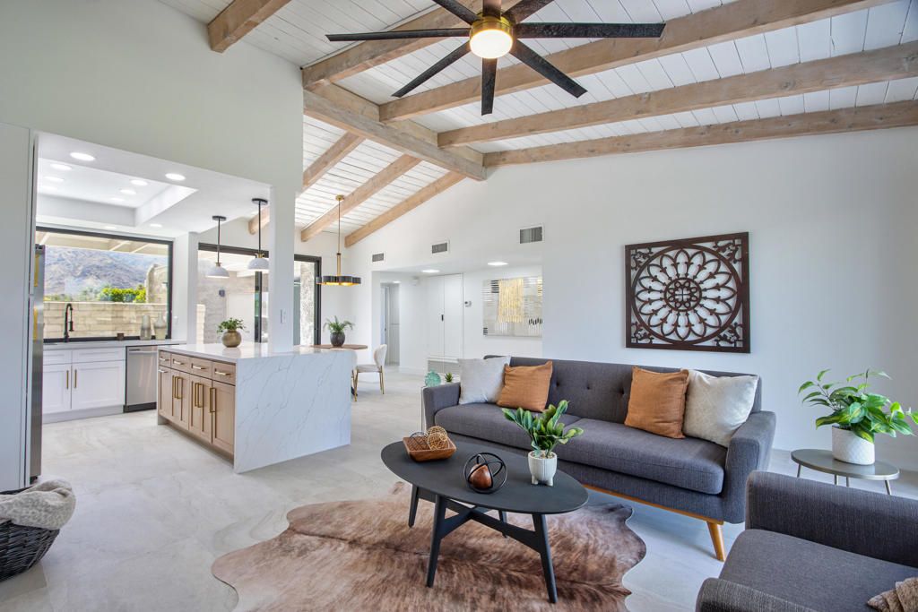 Photo of 842 N Calle De Pinos, Palm Springs, CA 92262 (MLS # 219141313DA)