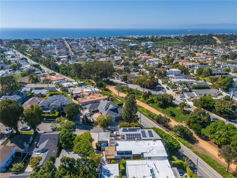 Photo of 2404 Laurel Avenue, Manhattan Beach, CA 90266 (MLS # SB26056609)