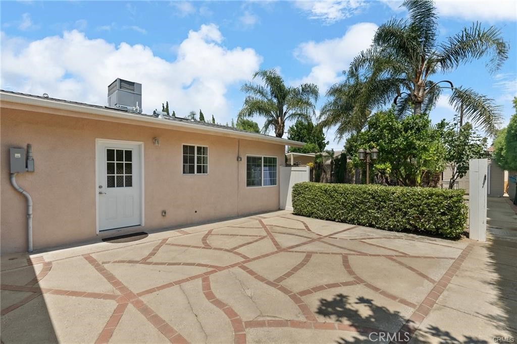 Recently completed ADU for lease with all the must have features… central air & heat, laundry in unit and plenty of usable outdoor space! * 1 bedroom with wall closet * 1 bathroom with standing shower that has a glass shower door * Approximately 600 SqFt of living space * Ideal layout with living area plus bonus room that can be used as office, den or any other potential use you need * Double pane windows and sliding glass doors * Recessed lighting * Wide plank laminate flooring * Free standing gas range and over with range hood * Ample kitchen cabinets with stone countertops * Stackable laundry in unit * Central air & heat *Tankless water heater * Gutters * Usable patio area in front of unit * Community pool shared with front house on property in the back * Gated and secure entry to the property in front * Lush landscaping for a private a resort like feel * Water & Gas expense is shared with front unit but unit is individually metered for electricity * Plenty of street parking available in this wide, tree lined street * No parking included in lease - only street parking * 1 year minimum lease – no short term rentals * Move in cost is 1 month rent plus 1 month equal security deposit * Available for immediate occupancy!