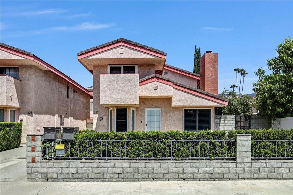 227 California Street A