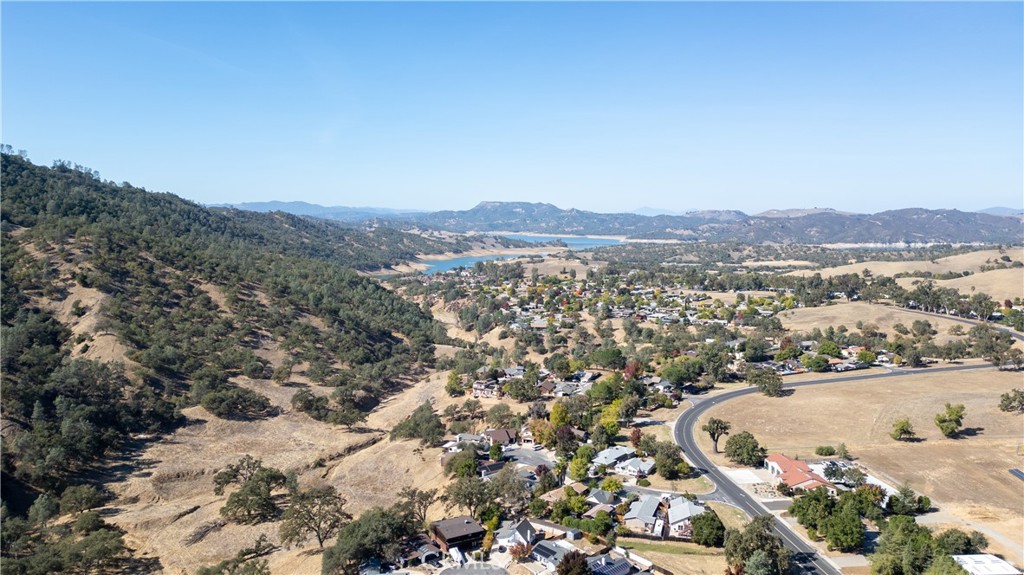 2840 Black Horse Lane