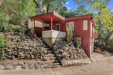 1450 Country Club Drive Burbank CA 91501