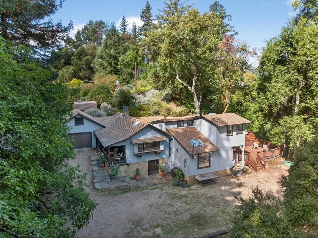 Photo of 21860 Bear Creek Way, Los Gatos, CA 95033 (MLS # ML82024386)
