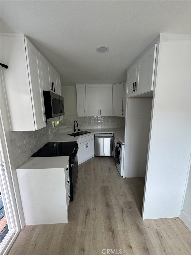 244 W Avenida Palizada