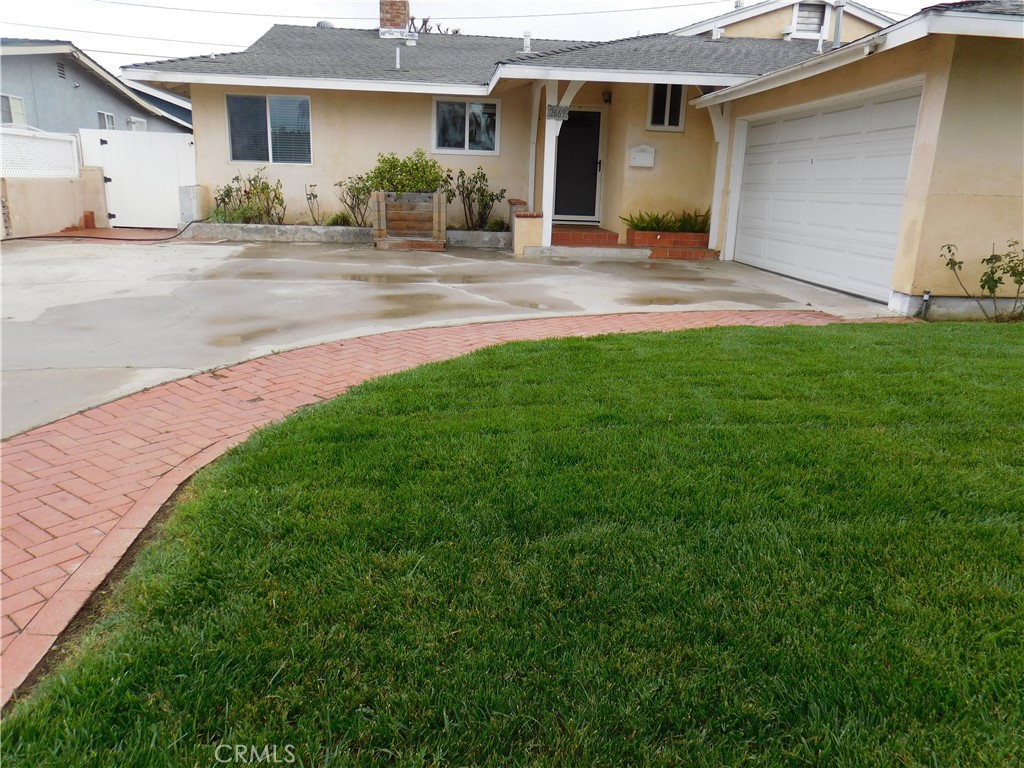 2669 W Russell Avenue