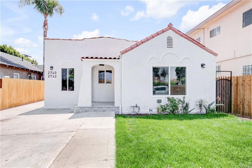 2740 S Sycamore