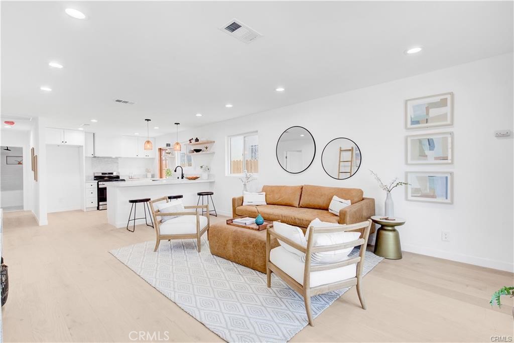 2740 S Sycamore
